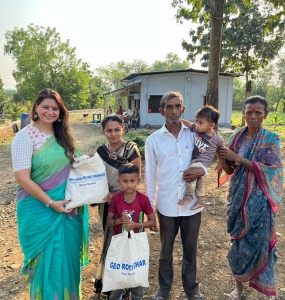 Geo Roti Ghar  along with  Saanvi Social Welfare distributed Diwali Hampers to tribal Families at – Bhakrewadi, Zapwadi, Vadachiwadi, Ganganwadi, Kinavli – Shahpur Dist Thane